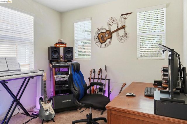 8861 Acorn Way, Gilroy, CA 95020