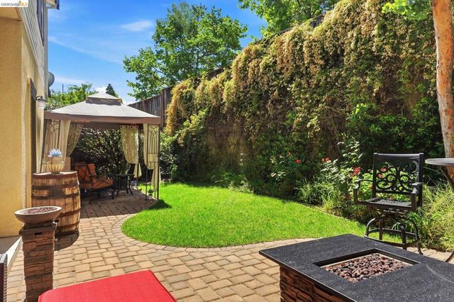 8861 Acorn Way, Gilroy, CA 95020