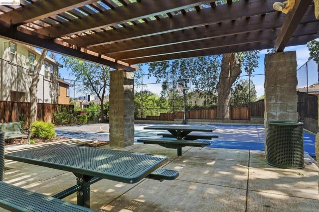 8861 Acorn Way, Gilroy, CA 95020