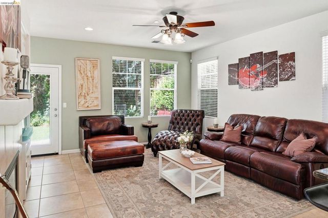 8861 Acorn Way, Gilroy, CA 95020