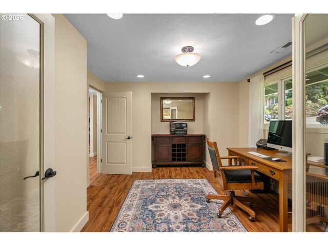 1450 KILLARNEY Dr, West Linn, OR 97068