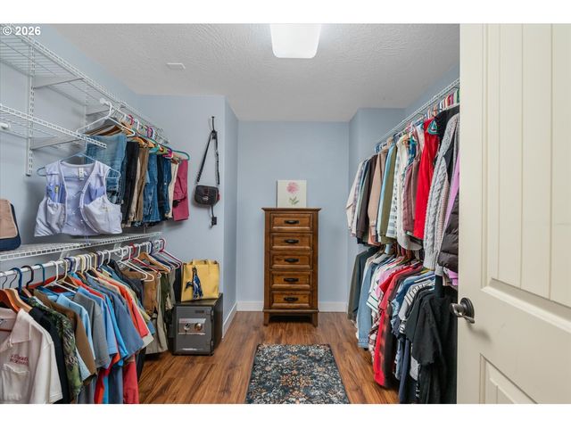 1450 KILLARNEY Dr, West Linn, OR 97068