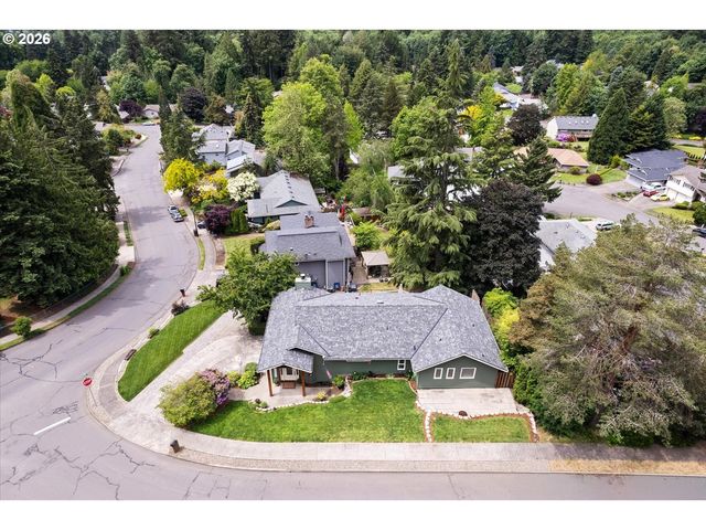 1450 KILLARNEY Dr, West Linn, OR 97068