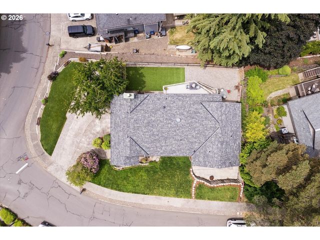 1450 KILLARNEY Dr, West Linn, OR 97068