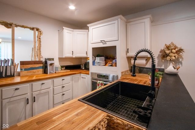 8563 N Lick Creek Road, Morgantown, IN 46160
