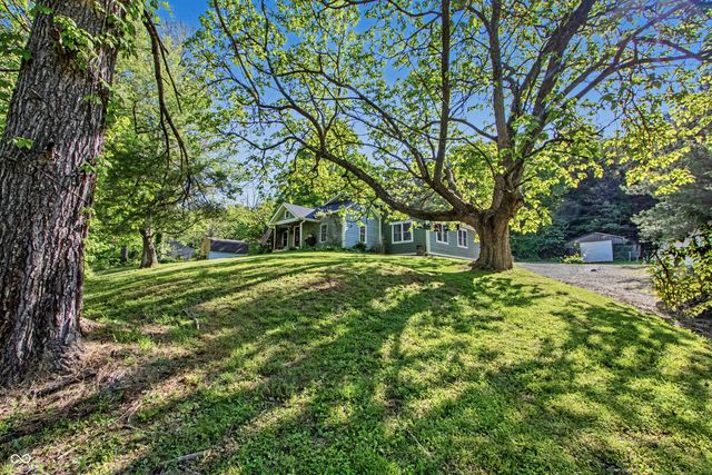 8563 N Lick Creek Road, Morgantown, IN 46160