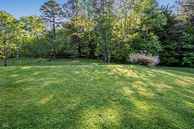 8563 N Lick Creek Road, Morgantown, IN 46160