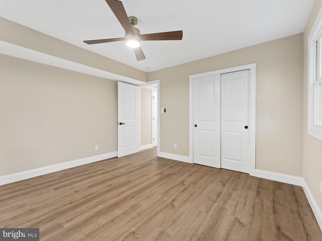 242 S POPLAR ST, Gibbstown, NJ 08027