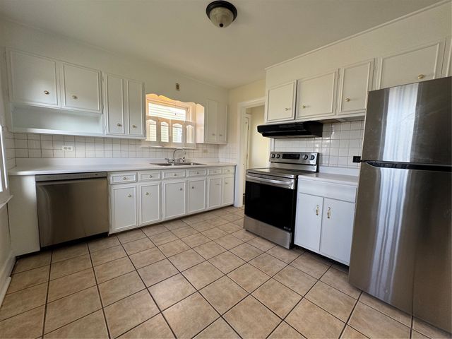 1147 W 31ST Street, Erie, PA 16508