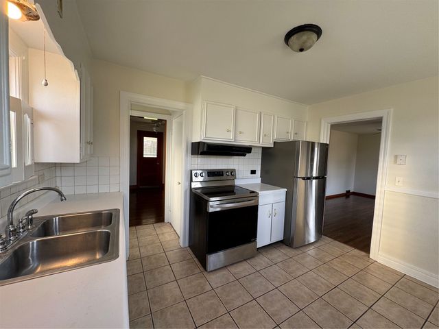 1147 W 31ST Street, Erie, PA 16508