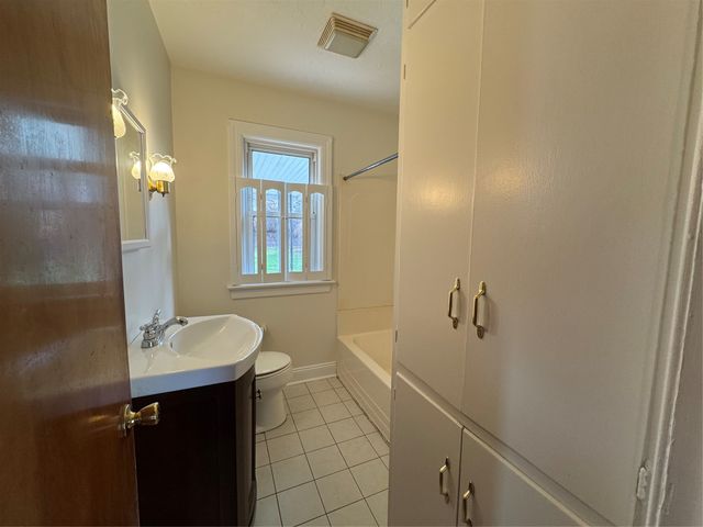 1147 W 31ST Street, Erie, PA 16508