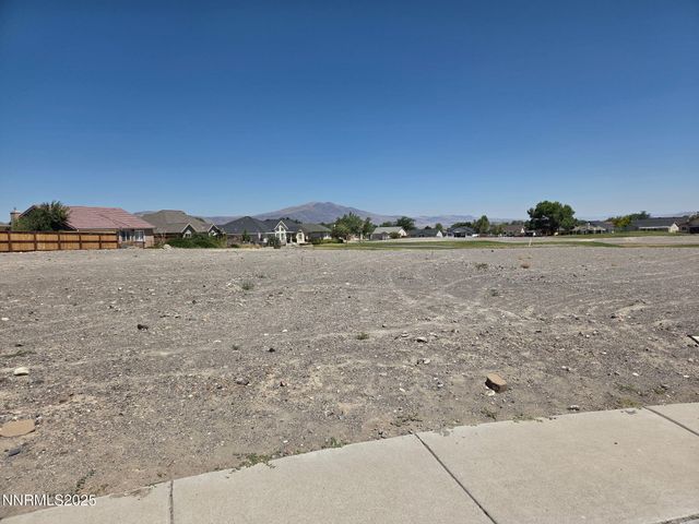 1905 Seven Iron Court, Fernley, NV 89408