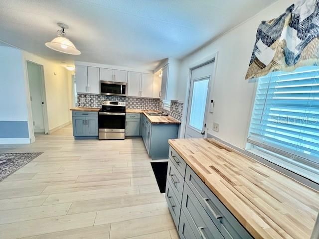 10810 FREEDOM DRIVE, Port Richey, FL 34668