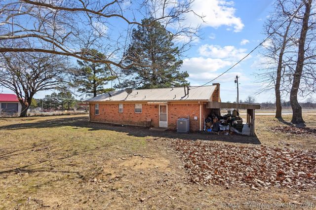 1296 Church Road, Silo, OK 74701