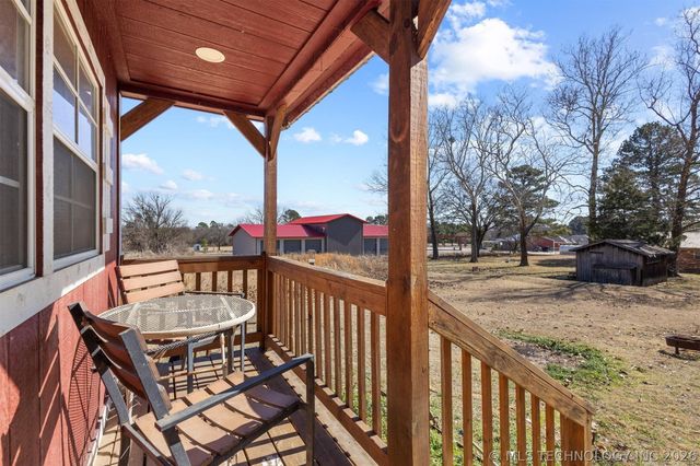 1296 Church Road, Silo, OK 74701