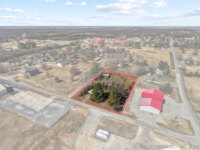 1296 Church Road, Silo, OK 74701