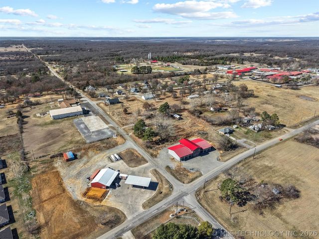 1296 Church Road, Silo, OK 74701