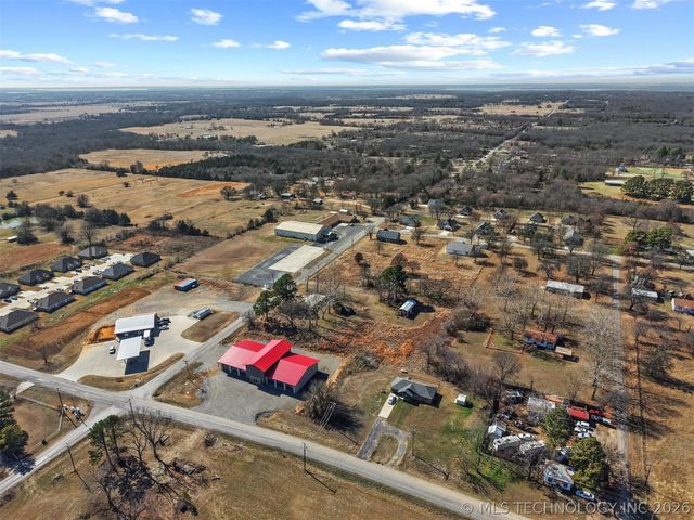 1296 Church Road, Silo, OK 74701