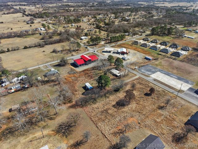 1296 Church Road, Silo, OK 74701