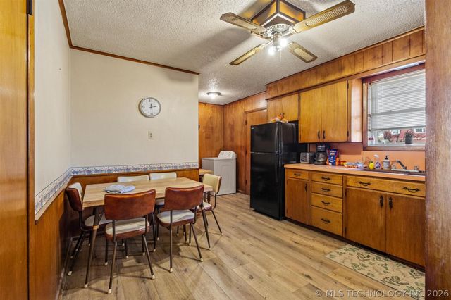 1296 Church Road, Silo, OK 74701