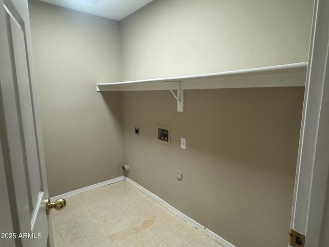 3569 W CHAMA Road, Glendale, AZ 85310