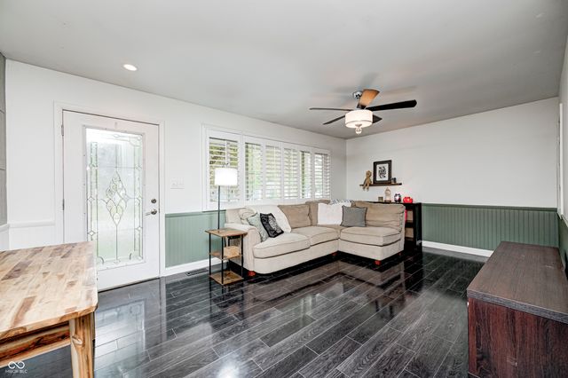 609 Maple Lane, Brownsburg, IN 46112