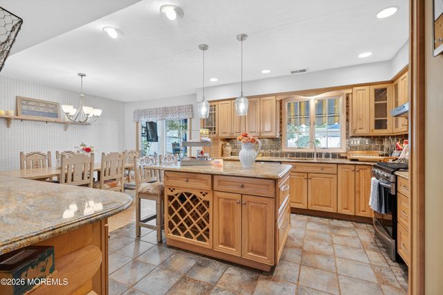 29 Bay Avenue, North Middletown, NJ 07748