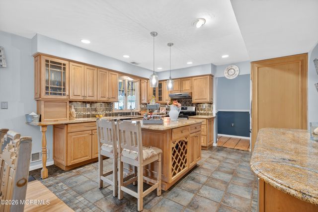29 Bay Avenue, North Middletown, NJ 07748