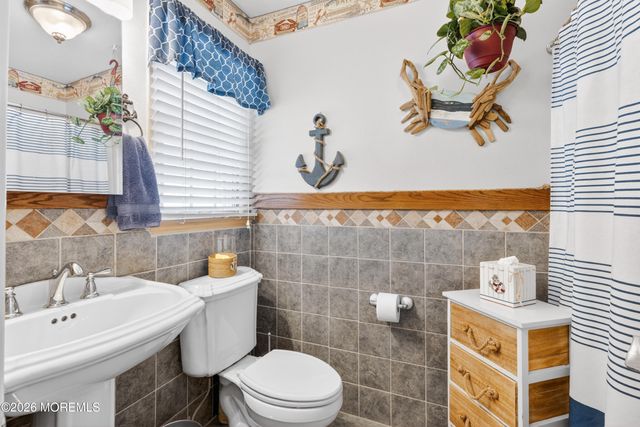 29 Bay Avenue, North Middletown, NJ 07748