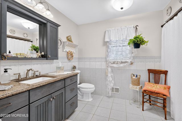 29 Bay Avenue, North Middletown, NJ 07748