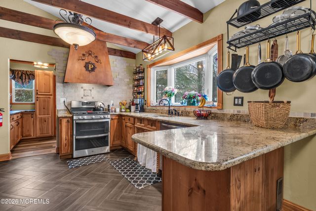 11 Mount Drive, Holmdel, NJ 07733