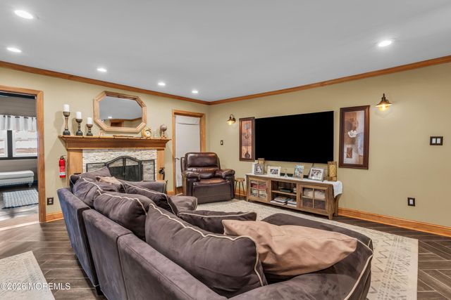 11 Mount Drive, Holmdel, NJ 07733