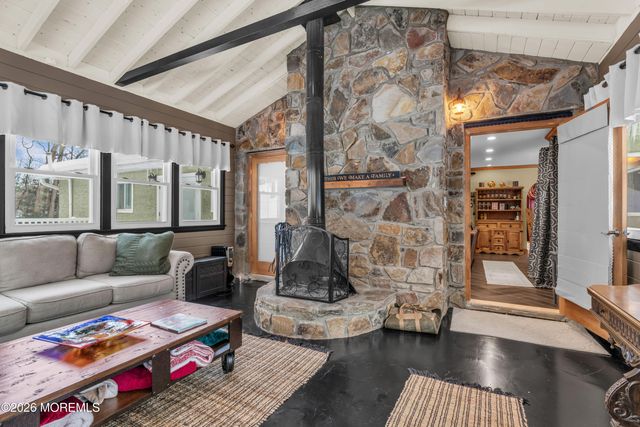 11 Mount Drive, Holmdel, NJ 07733