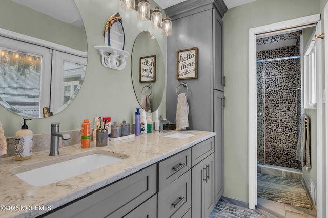 11 Mount Drive, Holmdel, NJ 07733