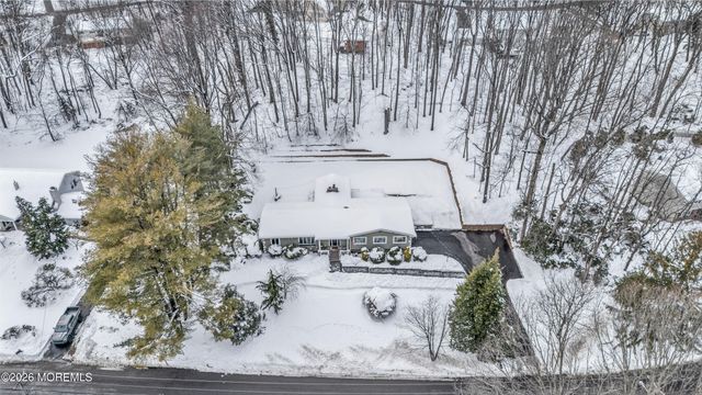 11 Mount Drive, Holmdel, NJ 07733