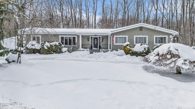 11 Mount Drive, Holmdel, NJ 07733