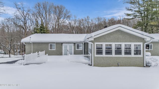 11 Mount Drive, Holmdel, NJ 07733