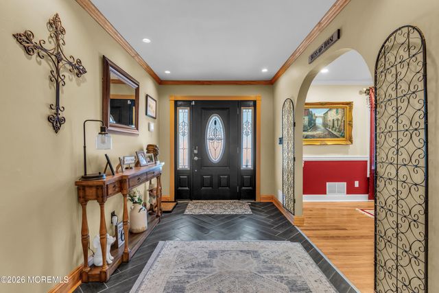 11 Mount Drive, Holmdel, NJ 07733