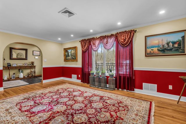 11 Mount Drive, Holmdel, NJ 07733