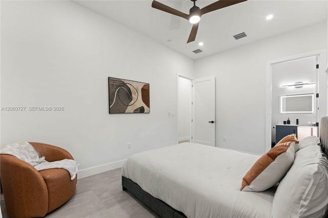 360 Holly Ln, Plantation, FL 33317