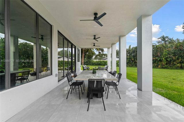 360 Holly Ln, Plantation, FL 33317