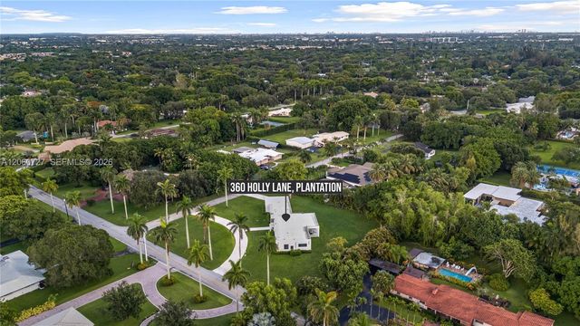 360 Holly Ln, Plantation, FL 33317