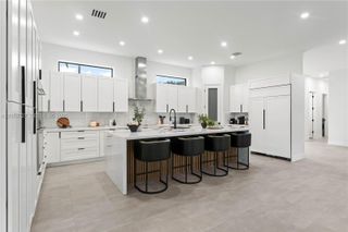 360 Holly Ln, Plantation, FL 33317