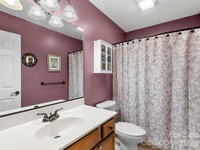 16 Jennlynn Drive, Arden, NC 28704