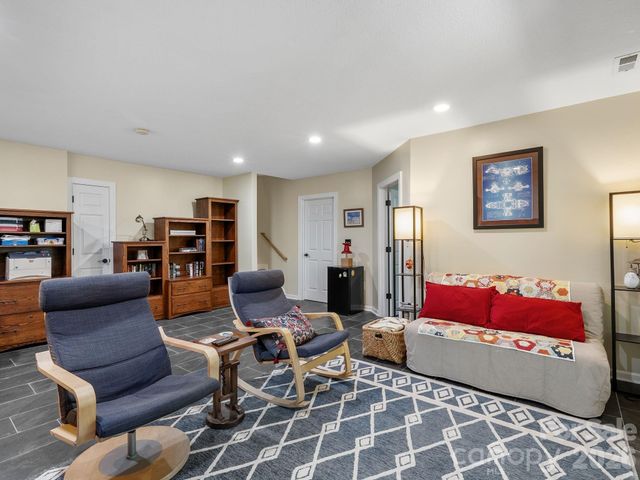 16 Jennlynn Drive, Arden, NC 28704
