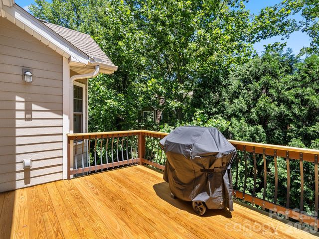 16 Jennlynn Drive, Arden, NC 28704
