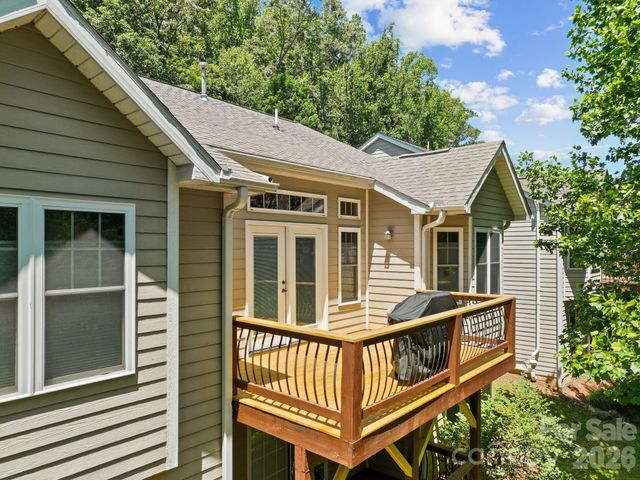 16 Jennlynn Drive, Arden, NC 28704