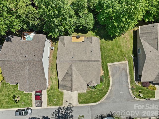 16 Jennlynn Drive, Arden, NC 28704
