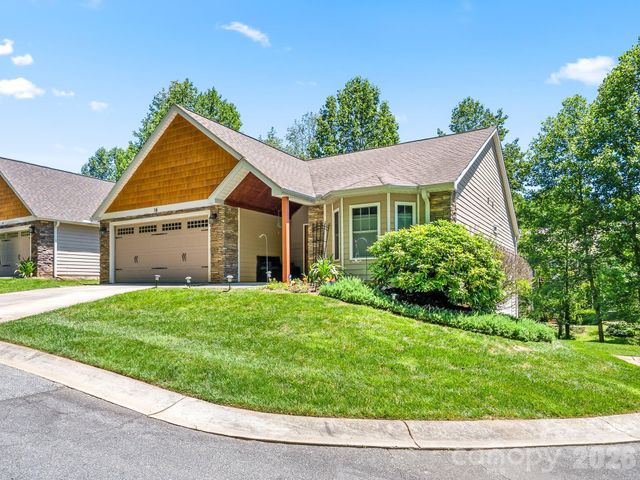 16 Jennlynn Drive, Arden, NC 28704