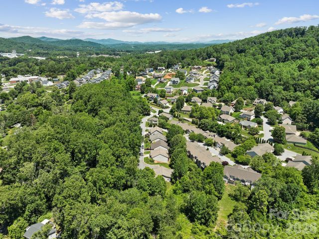 16 Jennlynn Drive, Arden, NC 28704